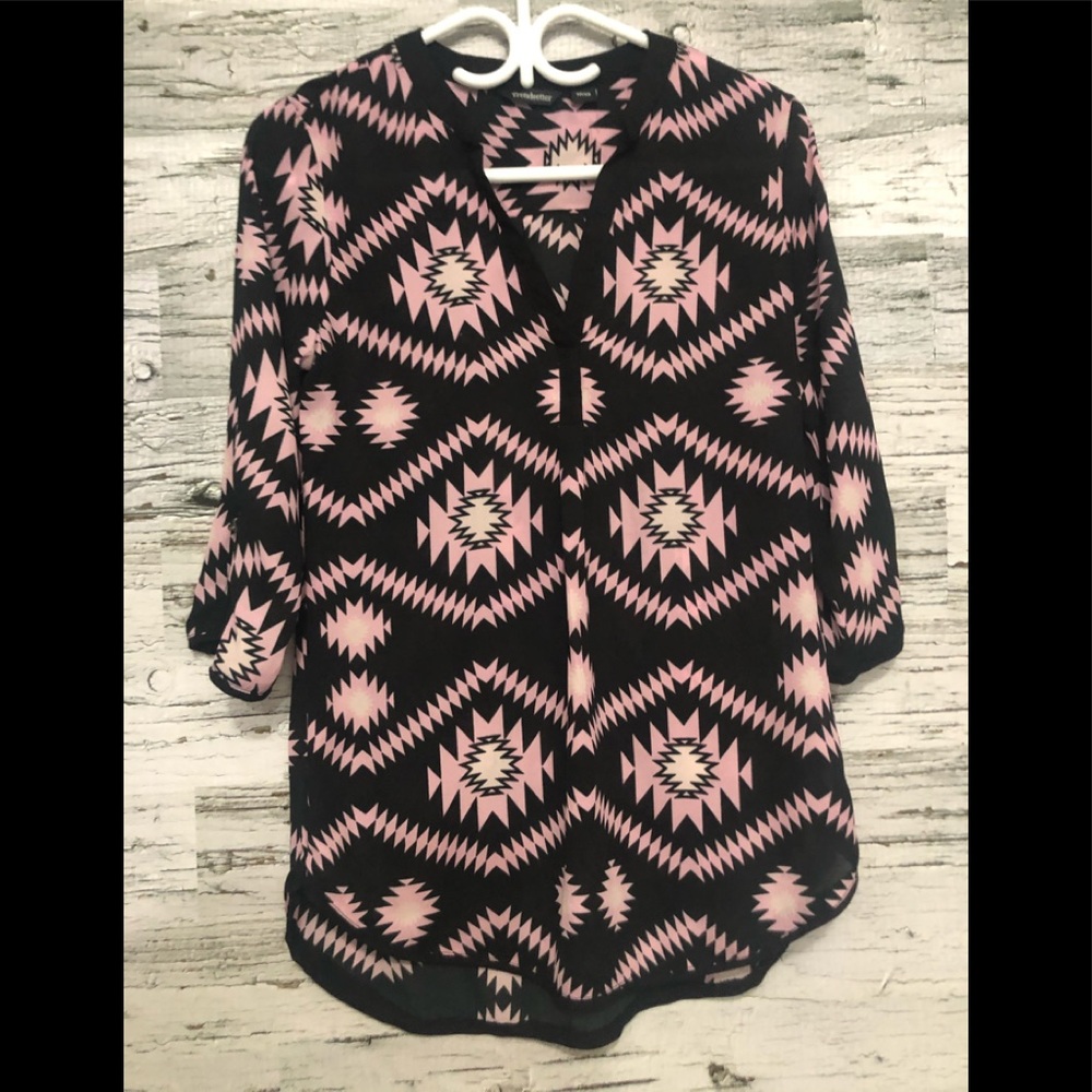 TrendSetter XS high low mid sleeve sheer tunic